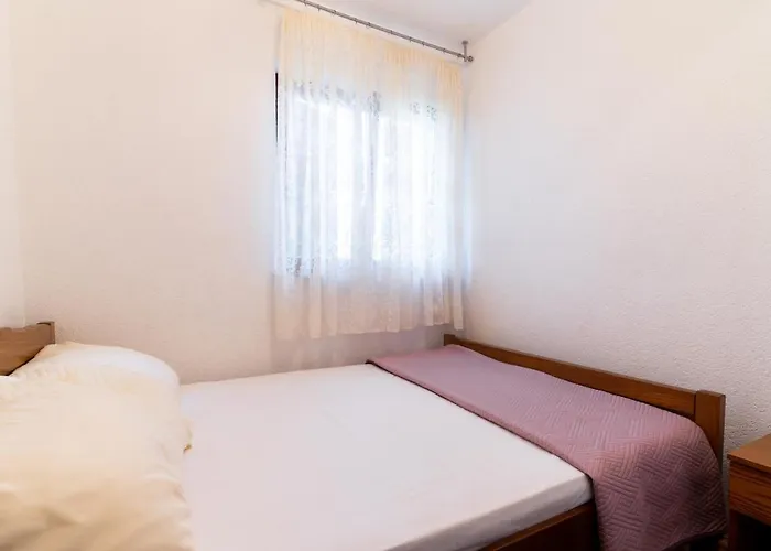 Apartment By The Sea Preko, Ugljan - 20210 Preko